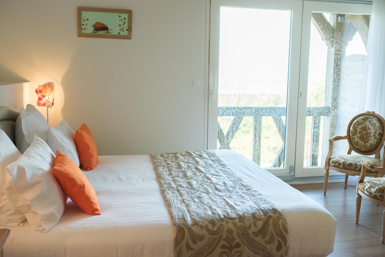 B&B Le Clos Du Phare - En Campagne Saint-Samson-de-la-Roque Exterior photo